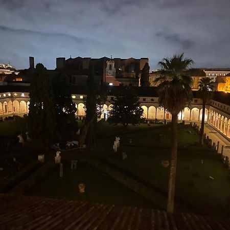 Camera X2 Con Magnifica Vista Sul Chiostro Di Michelangelo E Le Terme Di Diocleziano Řím Exteriér fotografie