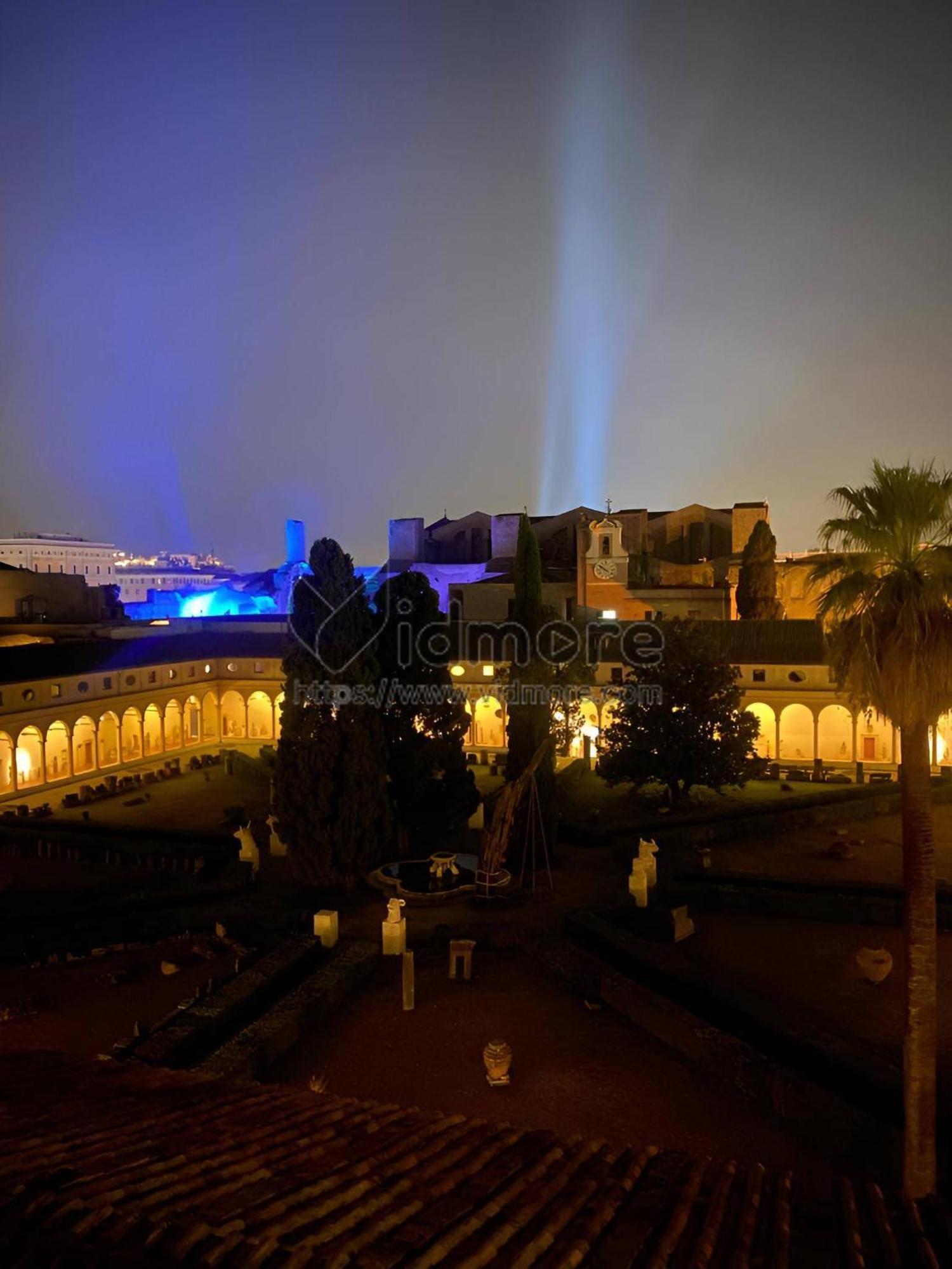 Camera X2 Con Magnifica Vista Sul Chiostro Di Michelangelo E Le Terme Di Diocleziano Řím Exteriér fotografie